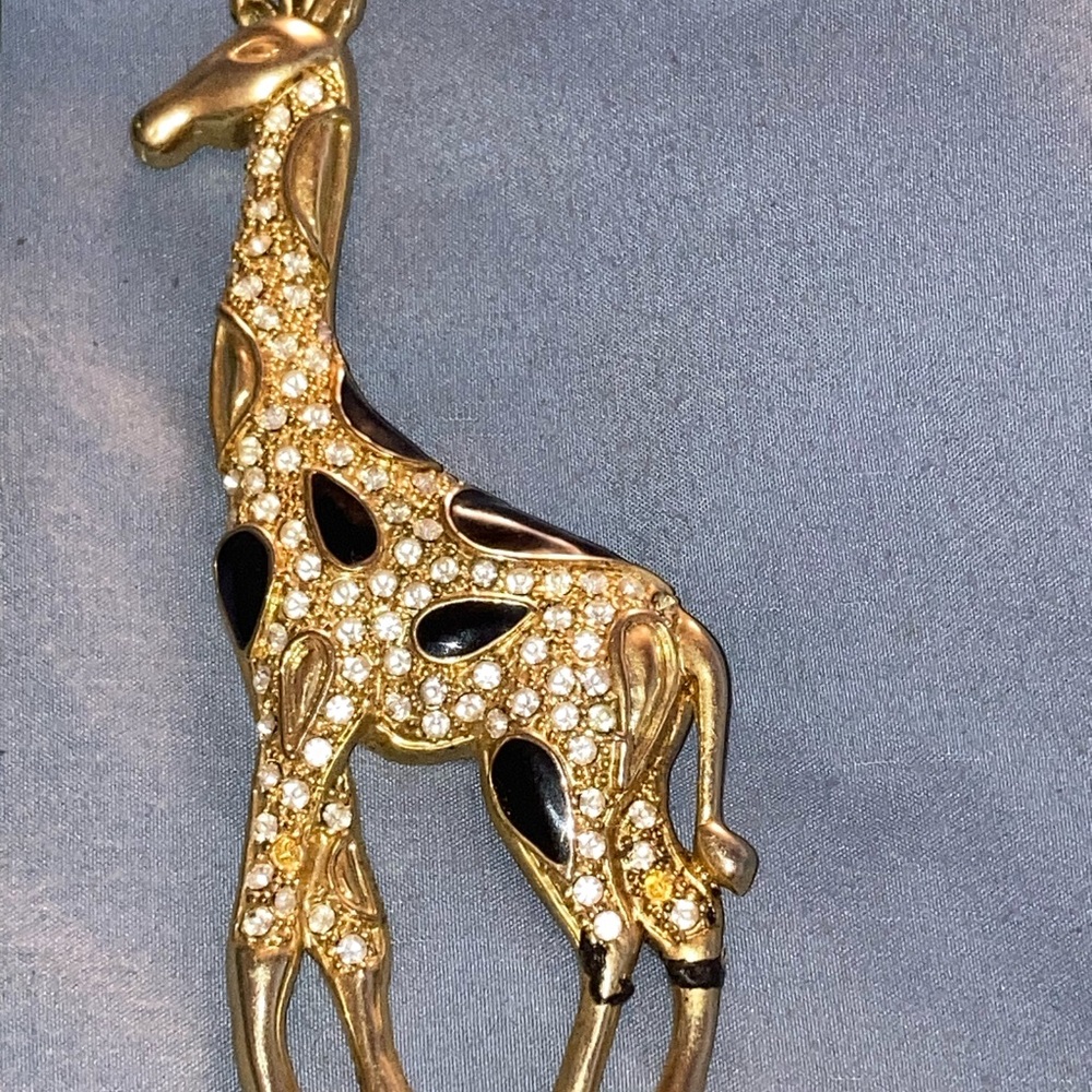 Vintage Gold Tone and Black Giraffe Brooch - Picture 2 of 3